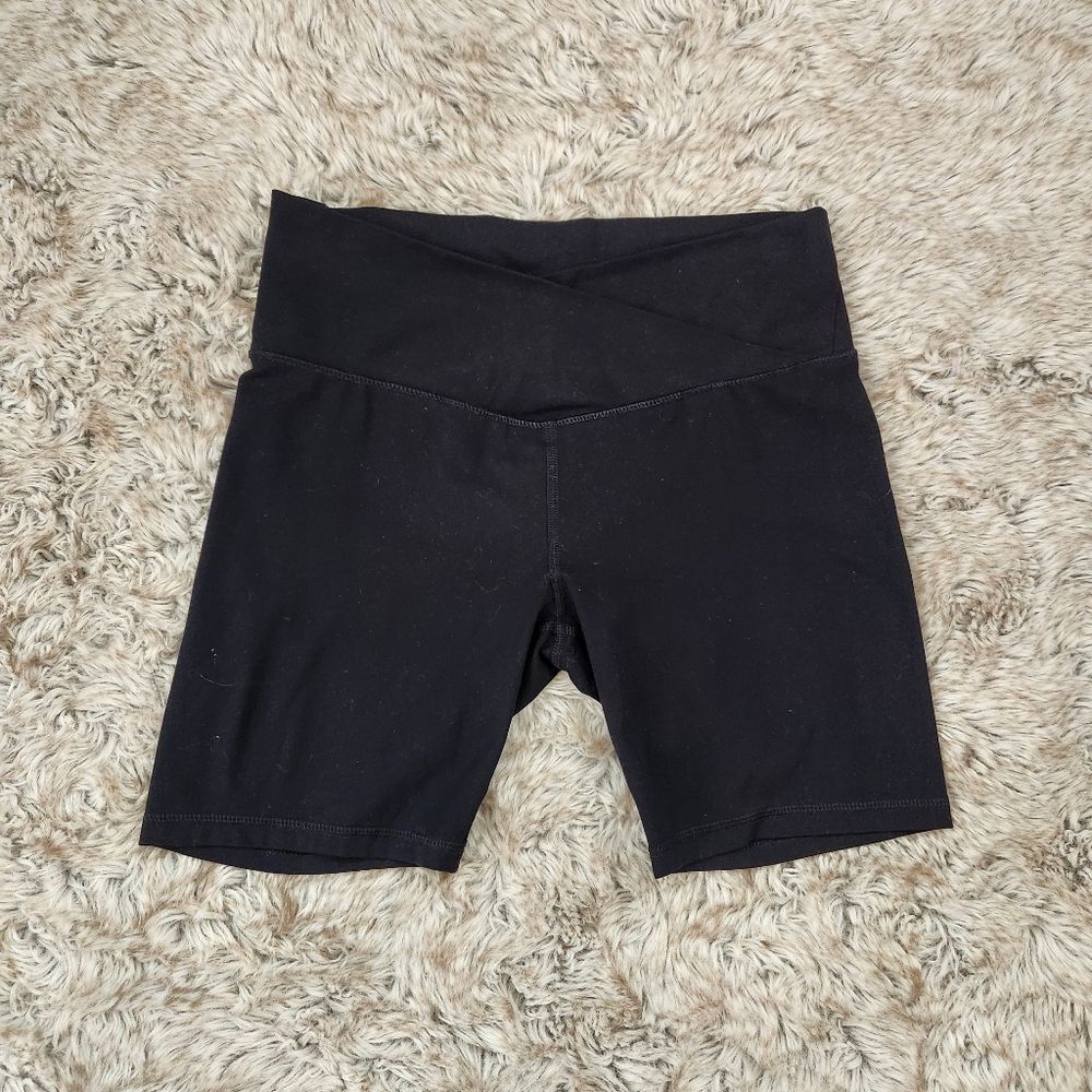 SO Brand The Sporty Bike Short V Waist‎ Black Spandex Blend Women's Size Medium